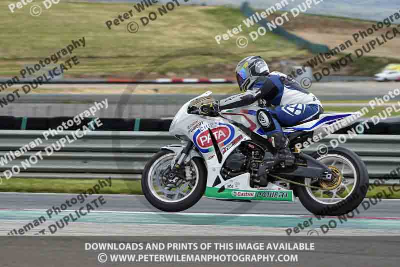 cadwell no limits trackday;cadwell park;cadwell park photographs;cadwell trackday photographs;enduro digital images;event digital images;eventdigitalimages;navarra;no limits trackdays;peter wileman photography;racing digital images;trackday digital images;trackday photos